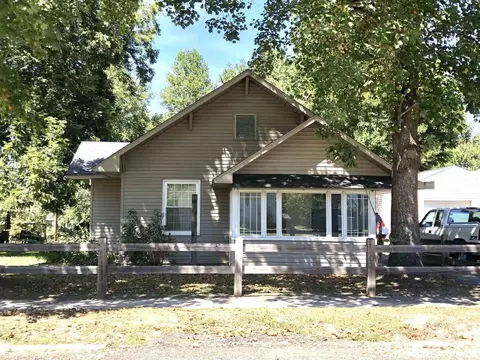 1315 W Monroe Rd, Herrin, IL 62948