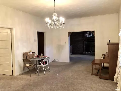 1315 W Monroe Rd, Herrin, IL 62948 photo 5