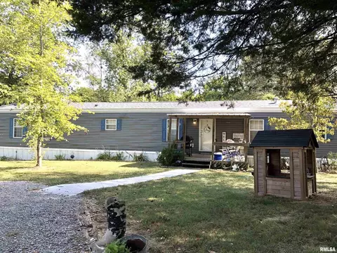 18764 Streetcar Rd, Pittsburg, IL 62974