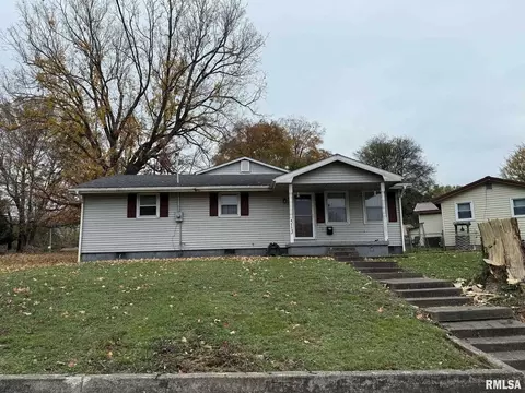 513 W 4th St, Metropolis, IL 62960