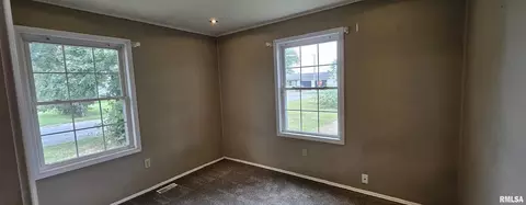 Bedroom - 93 Seminole St, Mcclure, IL 62957 photo 2 of 3