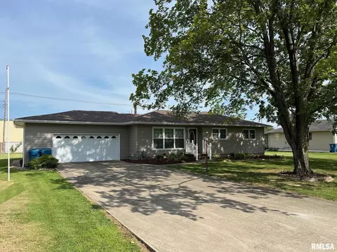 117 E Oak Park Dr, Centralia, IL 62801
