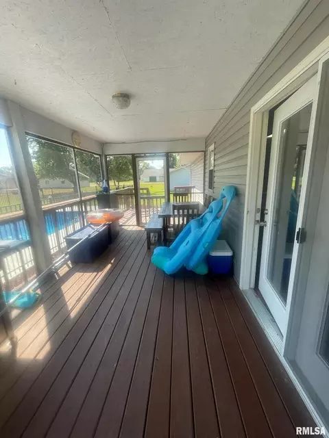 206 E Burley St, Valier, IL 62891 photo 7