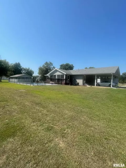 206 E Burley St, Valier, IL 62891 photo 12