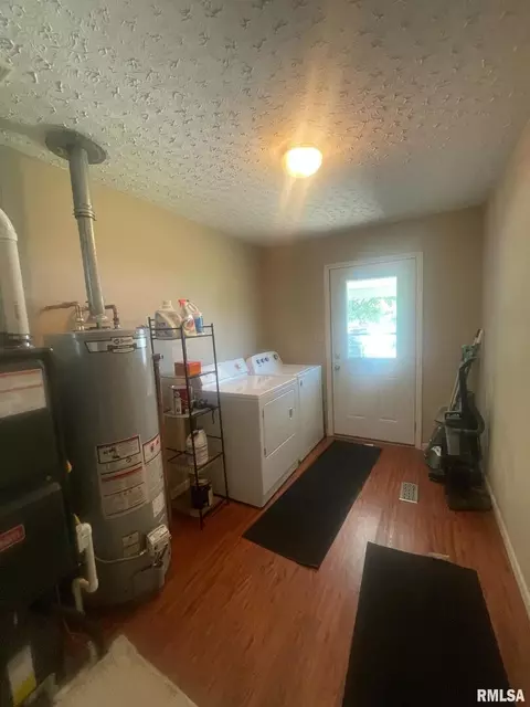 206 E Burley St, Valier, IL 62891 photo 22
