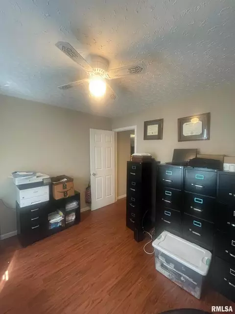 206 E Burley St, Valier, IL 62891 photo 31