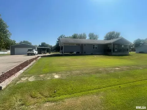 206 E Burley St, Valier, IL 62891 photo 2