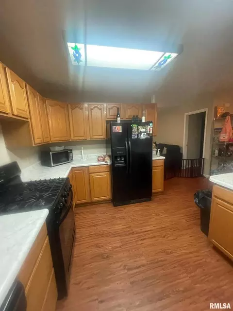 206 E Burley St, Valier, IL 62891 photo 17