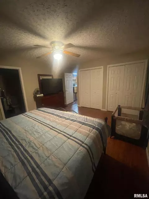 206 E Burley St, Valier, IL 62891 photo 25