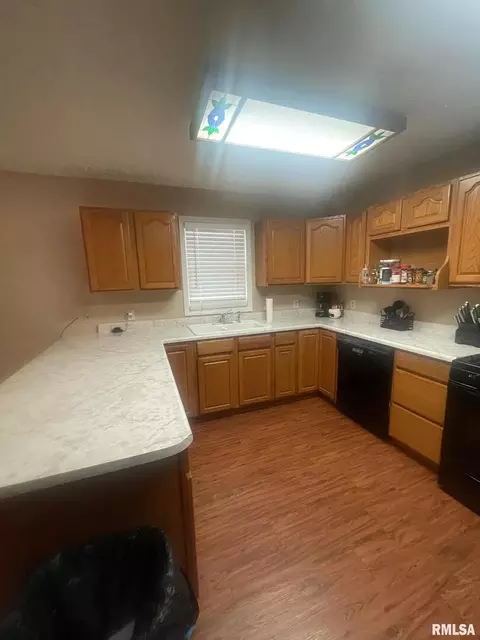 206 E Burley St, Valier, IL 62891 photo 18