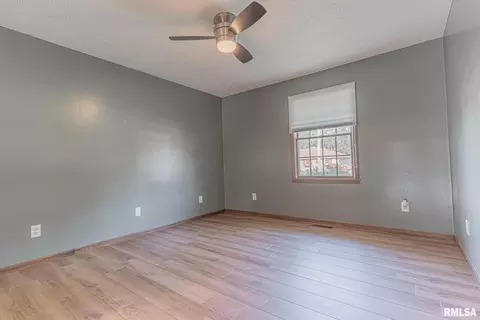 602 Osage Dr, Centralia, IL 62801 photo 15