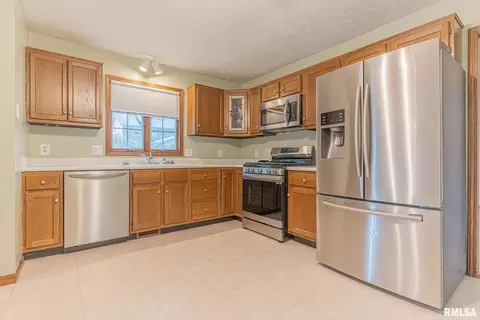 602 Osage Dr, Centralia, IL 62801 photo 9
