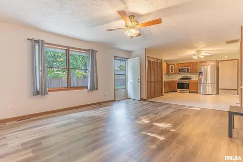 602 Osage Dr, Centralia, IL 62801 photo 13