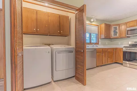 602 Osage Dr, Centralia, IL 62801 photo 14