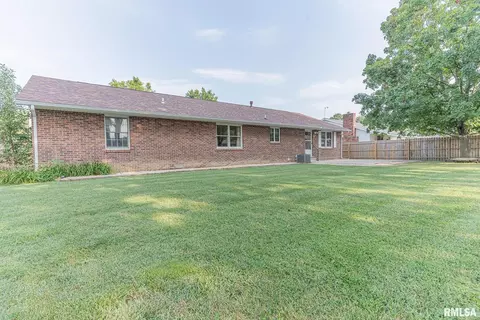 602 Osage Dr, Centralia, IL 62801 photo 21