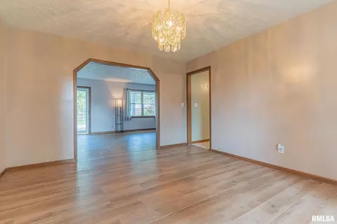602 Osage Dr, Centralia, IL 62801 photo 8