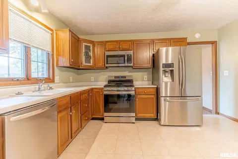 602 Osage Dr, Centralia, IL 62801 photo 11
