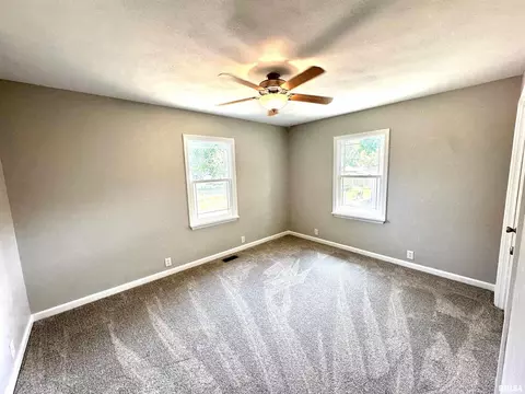 119 Randolph Dr, Centralia, IL 62801 photo 7