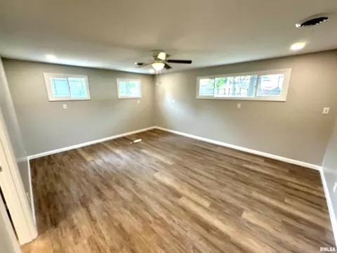 119 Randolph Dr, Centralia, IL 62801 photo 6