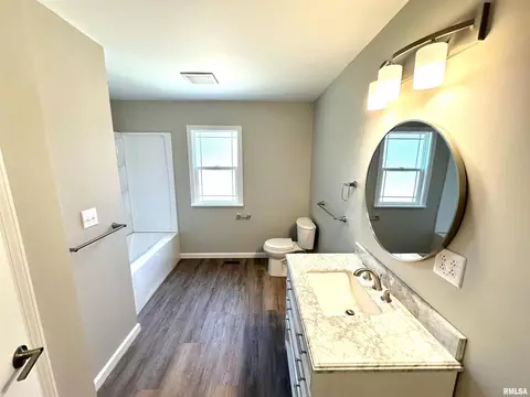 119 Randolph Dr, Centralia, IL 62801 photo 11