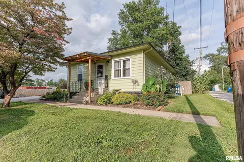 115 N Meyer Ave, Centralia, IL 62801