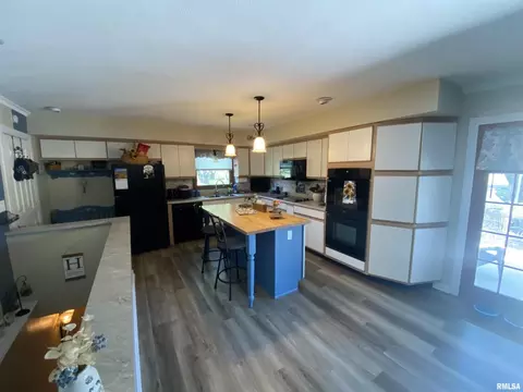 206 Golf Ln, Centralia, IL 62801 photo 4