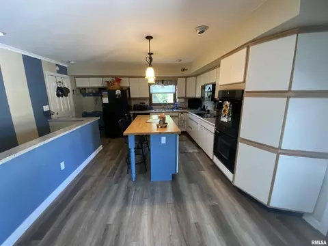 206 Golf Ln, Centralia, IL 62801 photo 5