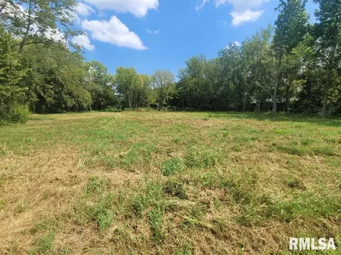 000 N Hirons St, Waltonville, IL 62894
