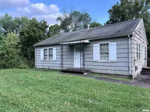 357 San Francisco Rd, Carbondale, IL 62901