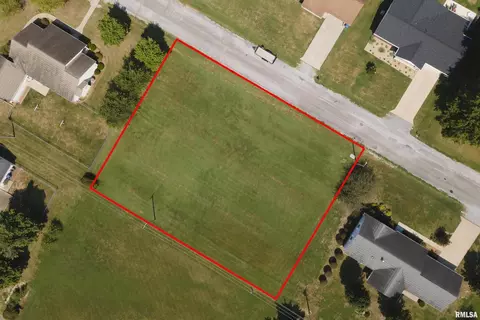 000 Memory Ln, Mcleansboro, IL 62859