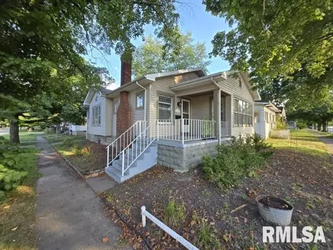 503 S Elm St, Centralia, IL 62801