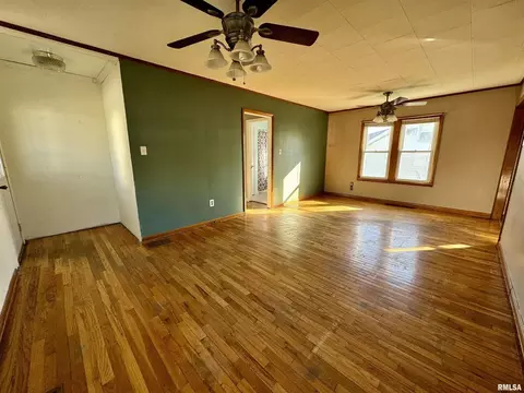 706 Mckinley St, Anna, IL 62906 photo 9