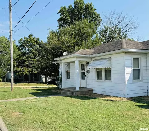 706 Mckinley St, Anna, IL 62906 photo 2