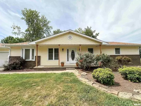 10619 Samuel Rd, Carterville, IL 62918