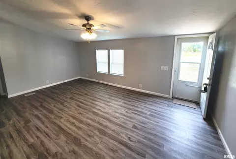 311 E Main St, Odin, IL 62870 photo 29