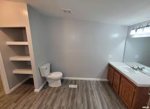 311 E Main St, Odin, IL 62870 photo 28
