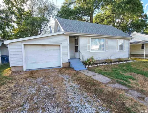 117 S Jasper St, Olney, IL 62450