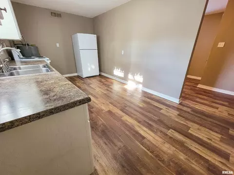 117 S Jasper St, Olney, IL 62450 photo 20