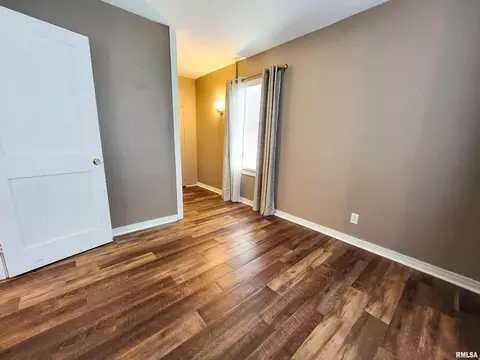 117 S Jasper St, Olney, IL 62450 photo 29