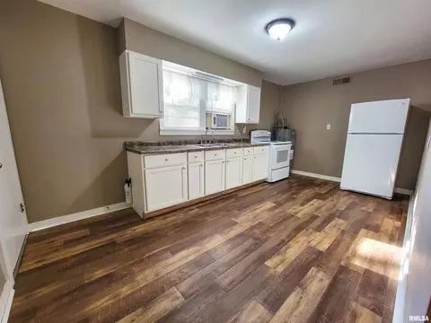 117 S Jasper St, Olney, IL 62450 photo 16