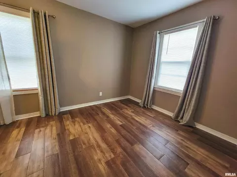 117 S Jasper St, Olney, IL 62450 photo 28