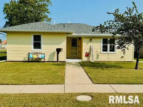 626 W 4th St, Centralia, IL 62801