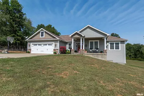405 Cedar Point Rd, Galatia, IL 62935