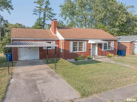25 Rushton Dr, Mount Vernon, IL 62864