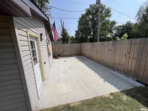 1503 E Parham St, Marion, IL 62959 photo 16