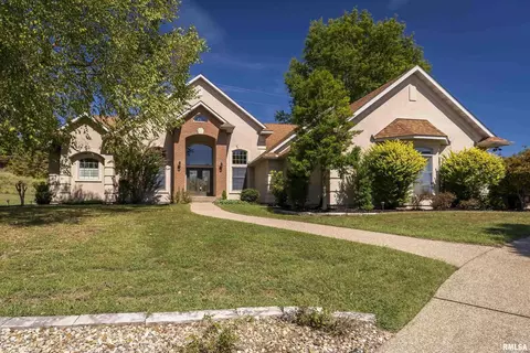 1511 Chart Hills Dr, Marion, IL 62959