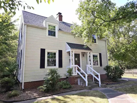 321 N East St, Olney, IL 62450