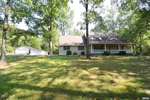 15148 E Green Rd, Mount Vernon, IL 62864