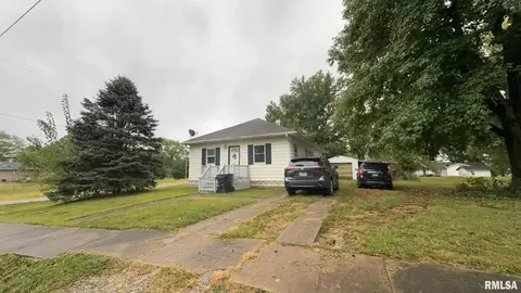 21790 Benton St, Thompsonville, IL 62890