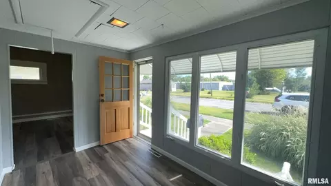 123 S State St, Christopher, IL 62822 photo 5